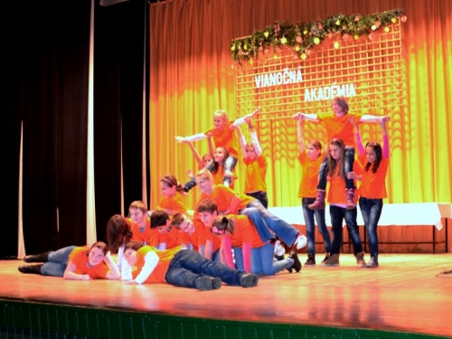 201212200007280.20121219_vstupenie_vs_25