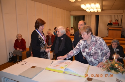 201212290049280.20121228_vyr_svadby_11