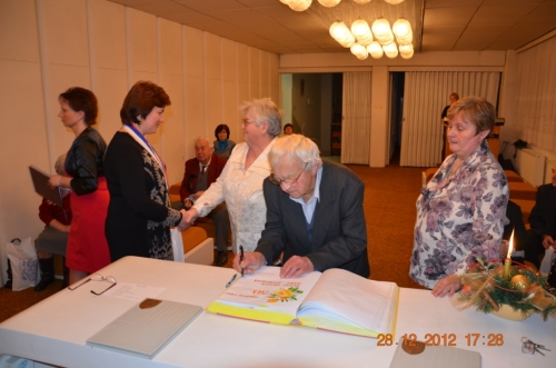 201212290049290.20121228_vyr_svadby_17