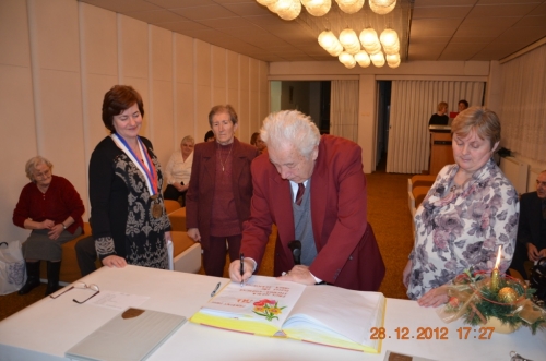 201212290049300.20121228_vyr_svadby_14