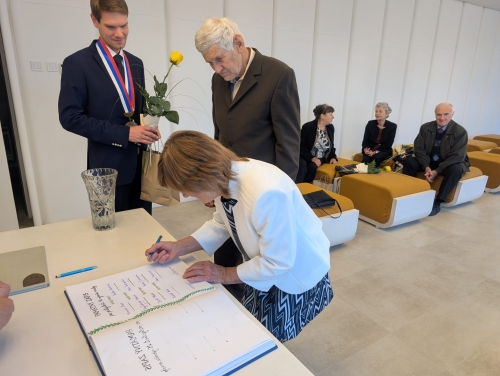 202510081126580.img-20251008-wa0016