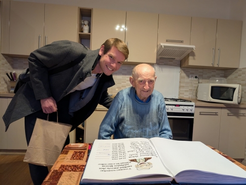 202511240915000.img-20251124-wa0002